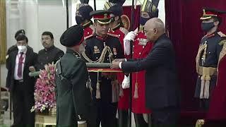 President Kovind presents Param Vishisht Seva Medal to Lt. General Harinder Singh, AVSM, YSM, SM,VSM