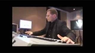  SCOTT STORCH MAKING A BEAT 