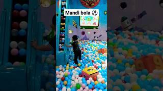 mandi bola lagi gays  #shorts #dailyvlog #playground #mandi bola