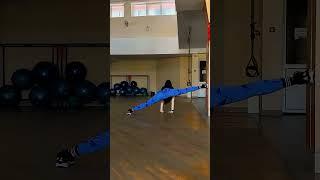 Hip Split Leg Flexibility Easy Stretch Yoga Flow #shorts #yogaexercise #yoga  #yogapractice