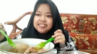 Makan bakso beranak 2 + 1 samyang 2× spicy