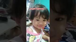 ZARA JOGET GEMOY