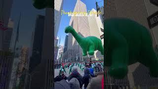 #shortsvideo #manhattanview #touristattractions #thanksgiving #paradenewyork #thanksgivingparade