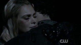 The 100- Bellarke hug (3x13) - "We need each other, Bellamy"