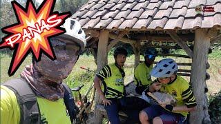 Gowes makan ngopi nyebrang sungai borneo 