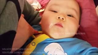 WILSON BABY BREASTFEEDS IN THE EVENING & SITS UP DAY230 母乳