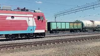 ЭП1-367 с пассажирским поездом №353 Пермь - Адлер