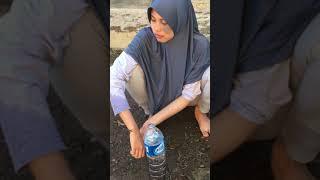 Games masukin belut kedalam botol