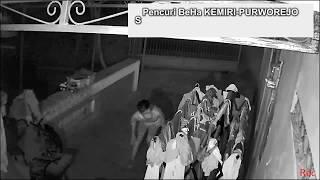 Detik detik Pencuri Pakaian Dalam wanita Terekam cctv Aksi maling Jemuran BH cewek tertangkap kamera
