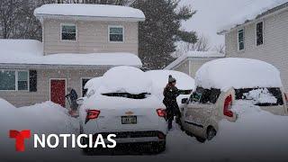 Zonas ya azotadas por intensas nevadas se preparan para otra tormenta invernal | Noticias Telemundo