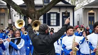Young audience Marching band blowing at Plaquemines high 2024 @ Legion of Mars parade (HD) 4K