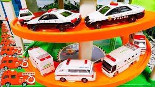 Emergency Vehicle Minicars spinning around - Tayo The Little Bus Parking Lot Play Set