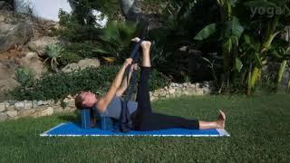 Amanda Dee relaxing stretch yogatv