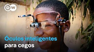 Nigeriano cria óculos inteligentes para deficientes visuais