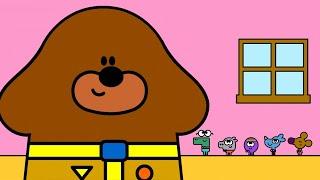 Gana tus insignias del primer día | Vuelta al cole con las ardillitas | Hey Duggee Español