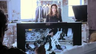 Cindy Crawford hinter den Kulissen beim Werbespotdreh für DEICHMANN