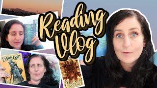 Reading Vlog | Happy Graphics and Dark Fantasy [CC]