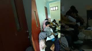 Vira pria ini di kerumuni wanita cantik banget ternyata pake ini #viralvideo #cewek #vidiovirall