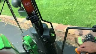 John Deere 5R Series Tractor: 5125R CommandQuad Manual Transmission Quick Demo