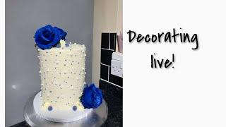 Decorating a 6 inch wedding anniversary cake!