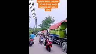 KONDISI TRUK² TANAH SETELAH DI AMUK WARGA!