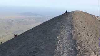 Climbing the Ol Doinyo Lengai volcano, Tanzania // Восхождение на вулкан Олдонио, Танзания