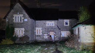 Exploring This Old Abandoned Church House Alone (Left To Decay).