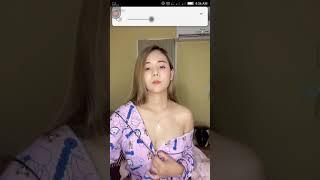 cute thai girl nipslip part3