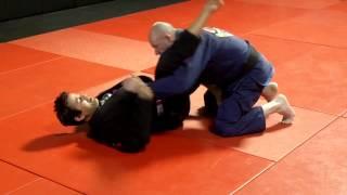 Jiu Jitsu Techniques - Guard Pass and Defense Old School Carlson Gracie style