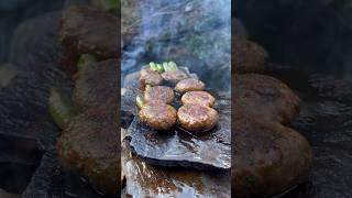 Doğal Taş Ocakta Köfte Ekmek  / meatballs in natural stone quarry