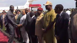 UNE RECEPTION EXCEPTIONNELLE AU GENERAL MAMADI DOUMBOUYA A L'AEROPORT AHMED SEKOU TOURE DE GBESSIA.