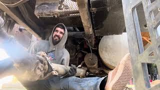 1985/1989 International F9370 Log Truck Transmission & Clutch Removal & Reinstall. Part 2