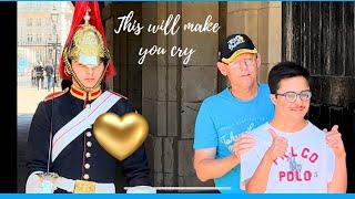 This King’s Guard’s Act Of Kindness For A Special Child Will Make You Cry