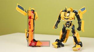 Bumblebee…..Taking L’s And Looking Like An L With Those Feet | #transformers Deluxe 2007 Bumblebee