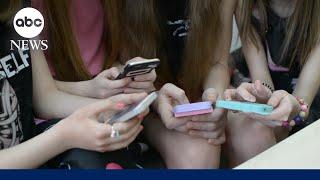 Los Angeles school board votes to ban cell phones in classrooms