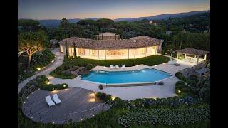 Luxueuse villa avec vue mer à 180° et accès direct à la plage de Pampelonne.