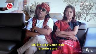 Ika Siringoringo Feat Billy Simarmata - Sik Sik Sibatumanikkam ( Official Music Video )