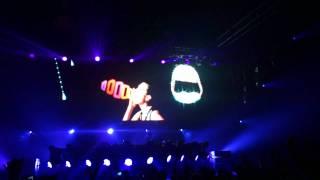 Escape Me - Tiesto in Chicago 2010 [HQ!]