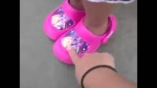 those are my chanclas