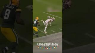 Josh Jacobs with the stiff arm!   #packers #joshjacobs #nfl #sports #shorts #football #fyp