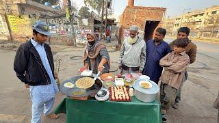 60/- Rs HARDWORKING WOMAN SELLING ROAD SIDE BREAKFAST  EGG PARATHA | SAAG PARATHA - STREET FOOD