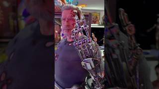 T-800 Endoskeleton VS Old Arnold Terminator Dark Fate! Who wins? #terminator #t2 #arnold #collection