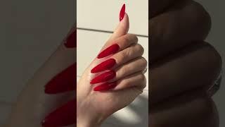 Kylie Jenner Got  red nails 