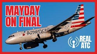 MAYDAY on Final Approach to Phoenix Sky Harbor Airport - American 1424