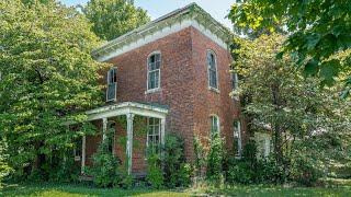 Exploring an Abandoned Italianate Victorian Home with no records of existence