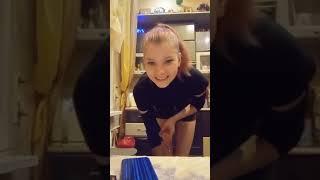 Cute teen girl streaming | VK Live