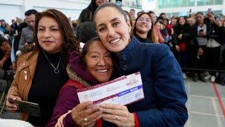 Entrega de tarjetas Pensión Mujeres Bienestar. Zinacantepec, Estado de México