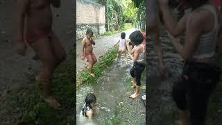 #shorts senangnya mandi bersama teman #mandi