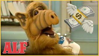 Is ALF a Parasite on the Tanner Family? | S1 Ep5 Clip