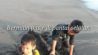 Bermain di pantai selatan